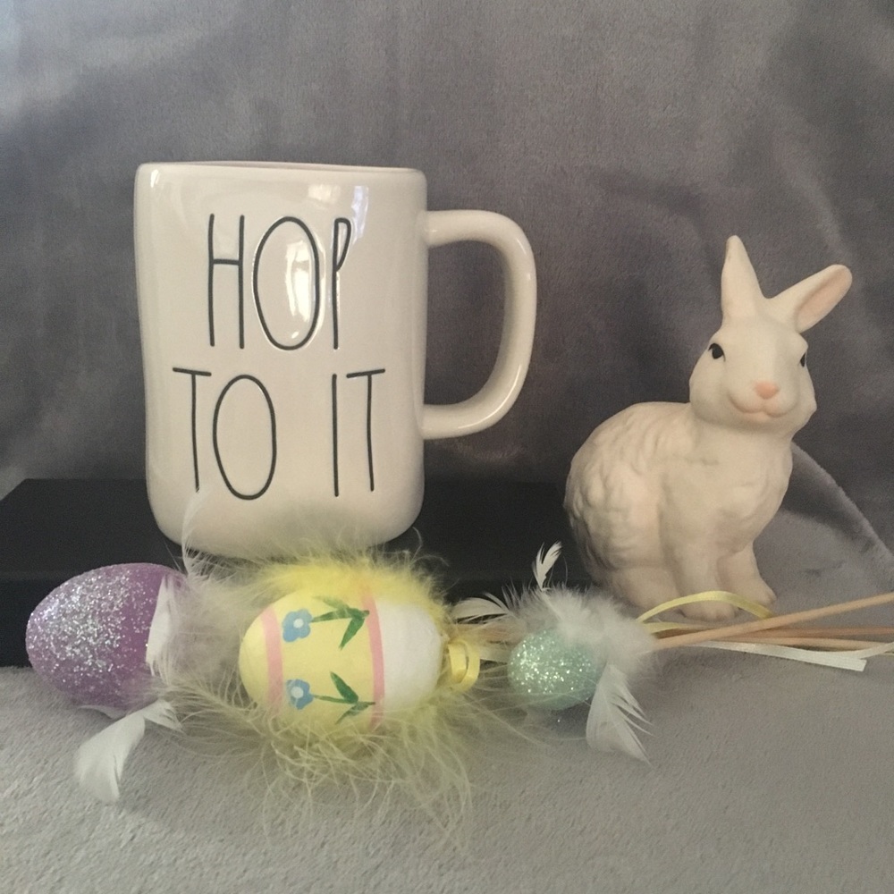 🐇🐰Rae Dunn Mug🐰🐇